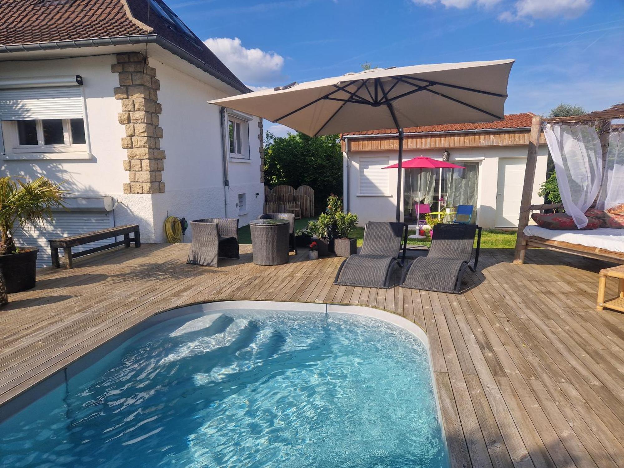 La Serenite Balinaise, Chambre Et Sdb Privee, Jardin , Piscine Et Jacuzzi En Saison, Pres De Chantilly, Parc Asterix Et Cdg Et Paris En 20' 奥利拉维勒 外观 照片